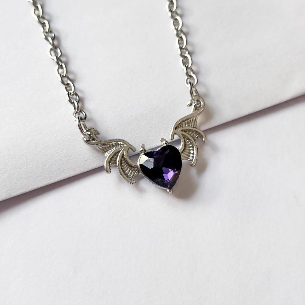 Charm Gothic Sliver Color Devil's Wing Bat Wings Red Heart-shaped Glass Crystal Pendant Necklace for Women Halloween Jewelry