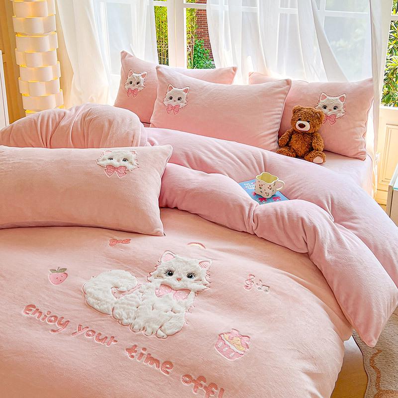 2025 Winter Milk Velvet 4-Piece Set: Thick Warm Double-Sided Fleece Bed Sheet, Fitted Sheet & Duvet Cover.