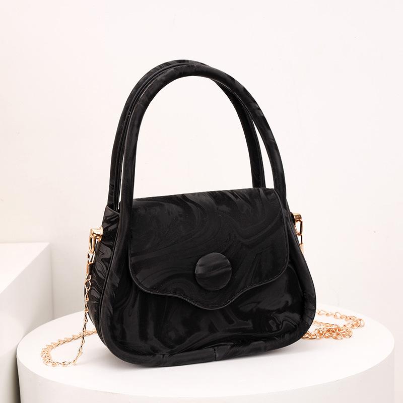 

2024 summer new fashion retro small square bag casual messenger bag commuter bag simple fashion shoulder bag women чёрный