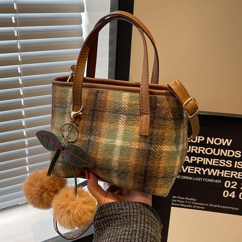 Bags for Women's High End Woven Crossbody Bag for Women's Autumn and Winter New Knitted Handbag for Women Ins Shoulder Bag