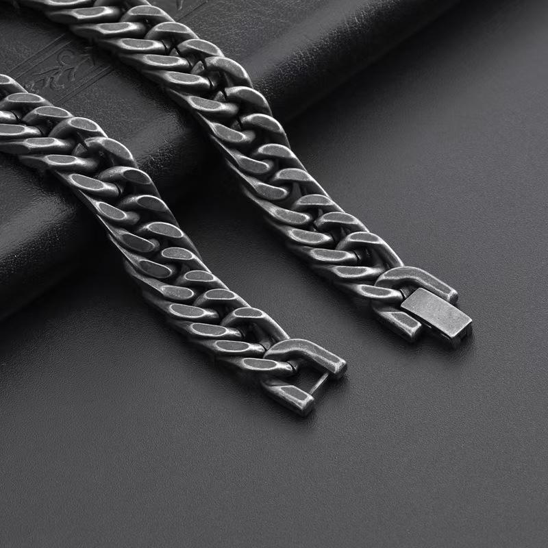 Mens Titanium Steel Cuban Link Bracelet Retro Bold Style Accessory