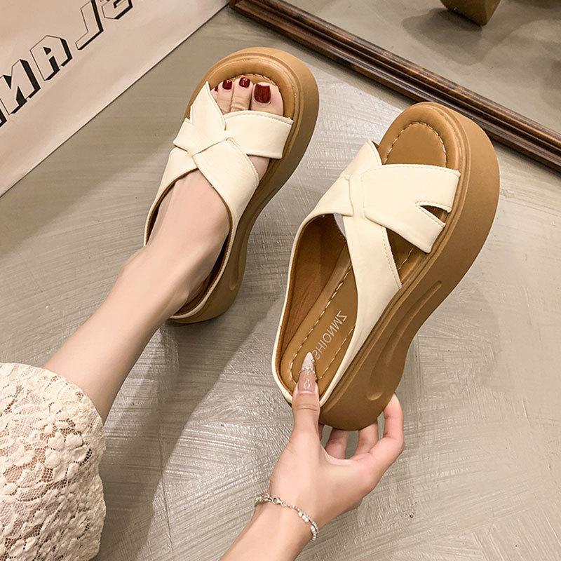 Sponge Cake and Shit-stepping Slippers Female Summer Wear 2025 New with Skirt Fairy Wind Open Toe One-word Drag