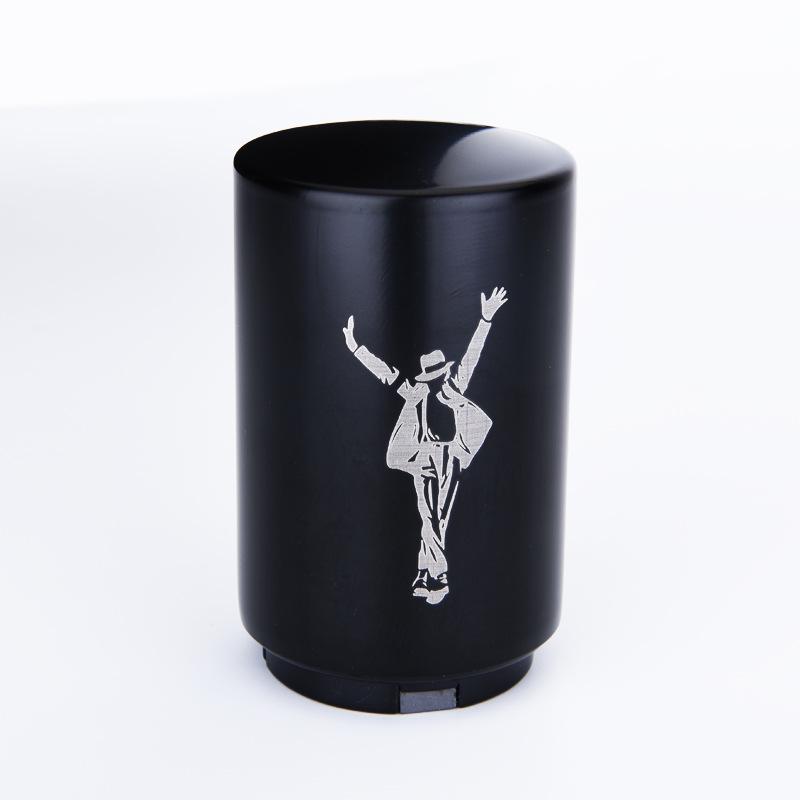 Multifunktionaler Bierflaschenöffner aus Edelstahl mit Druckmechanismus