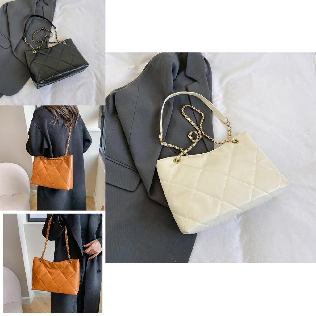 2023 Winter New Women's Bag Fashion Street Trend Shoulder Bag Retro Casual Crossbody Bag Rhombic Chain Tote Bag In Black