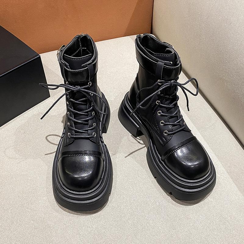 

Martin boots women s autumn 2024 new handsome small platform boots black British style belt buckle short boots 39