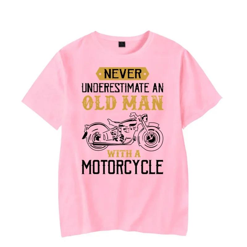 Never Underestimate An Old Man with A Motorcycle Graphic Tshirt Funny Tshirt Fashion Harajuku T-shirt Oversize Men Brand T-shirt
