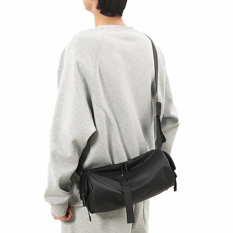 Neutral Messenger Bag 2025 Spring Shoulder Bag Large Capacity Trendy Function Tooling Bag Casual Trendy Men Cylinder Bag