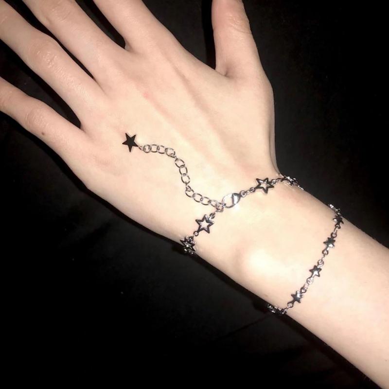 Y2K Small Five-pointed Star Bracelets for Women Girls Personality Hollow Star Bracelet Jewelry Link Chain Wristband Gift
