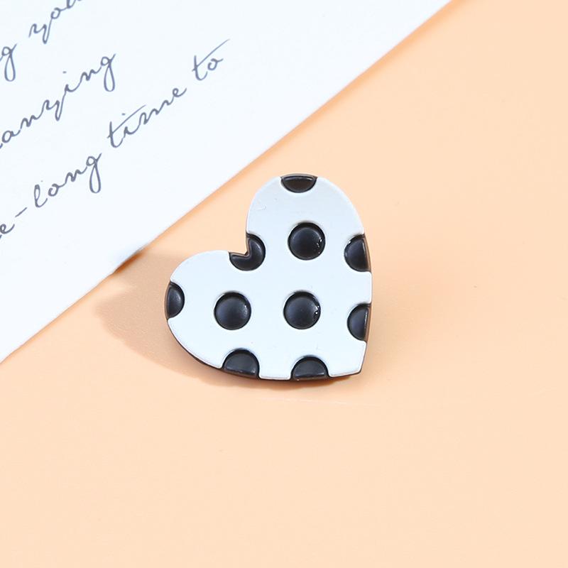 10Pcs Metal Love Buttons Niche Clothes Beautiful Exquisite Buttons Accessories Women'S Coat Sweater Cardigan Small Buttons