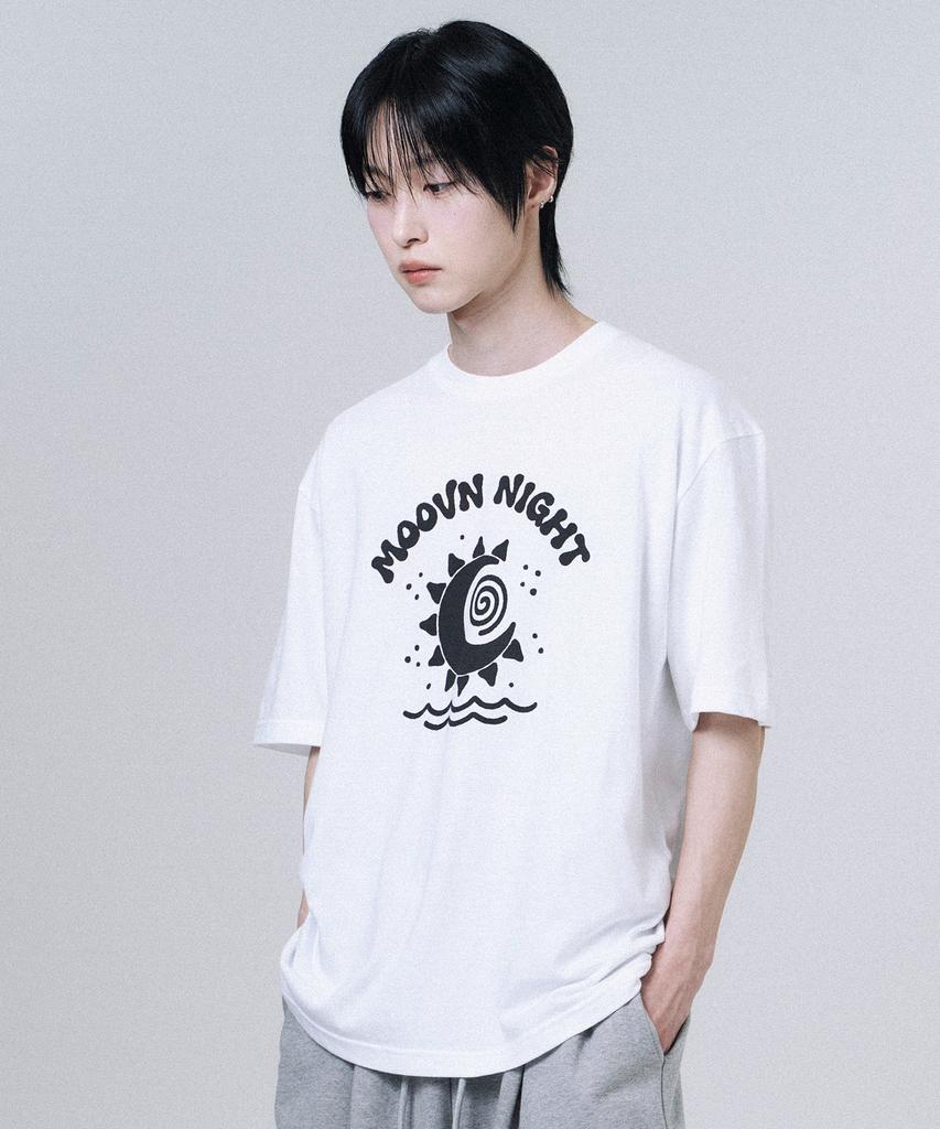 Mubeun Night Graphic Short Sleeve T-Shirt White
