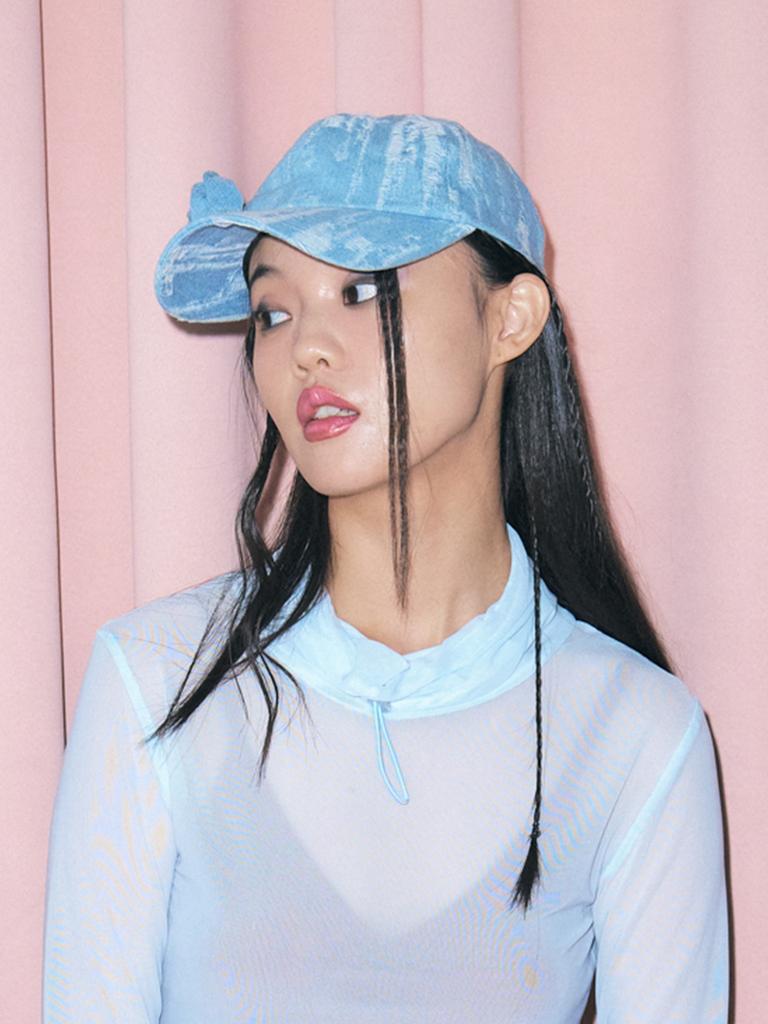 Poejidam Corsage Destroyed Denim Cap In Light Blue