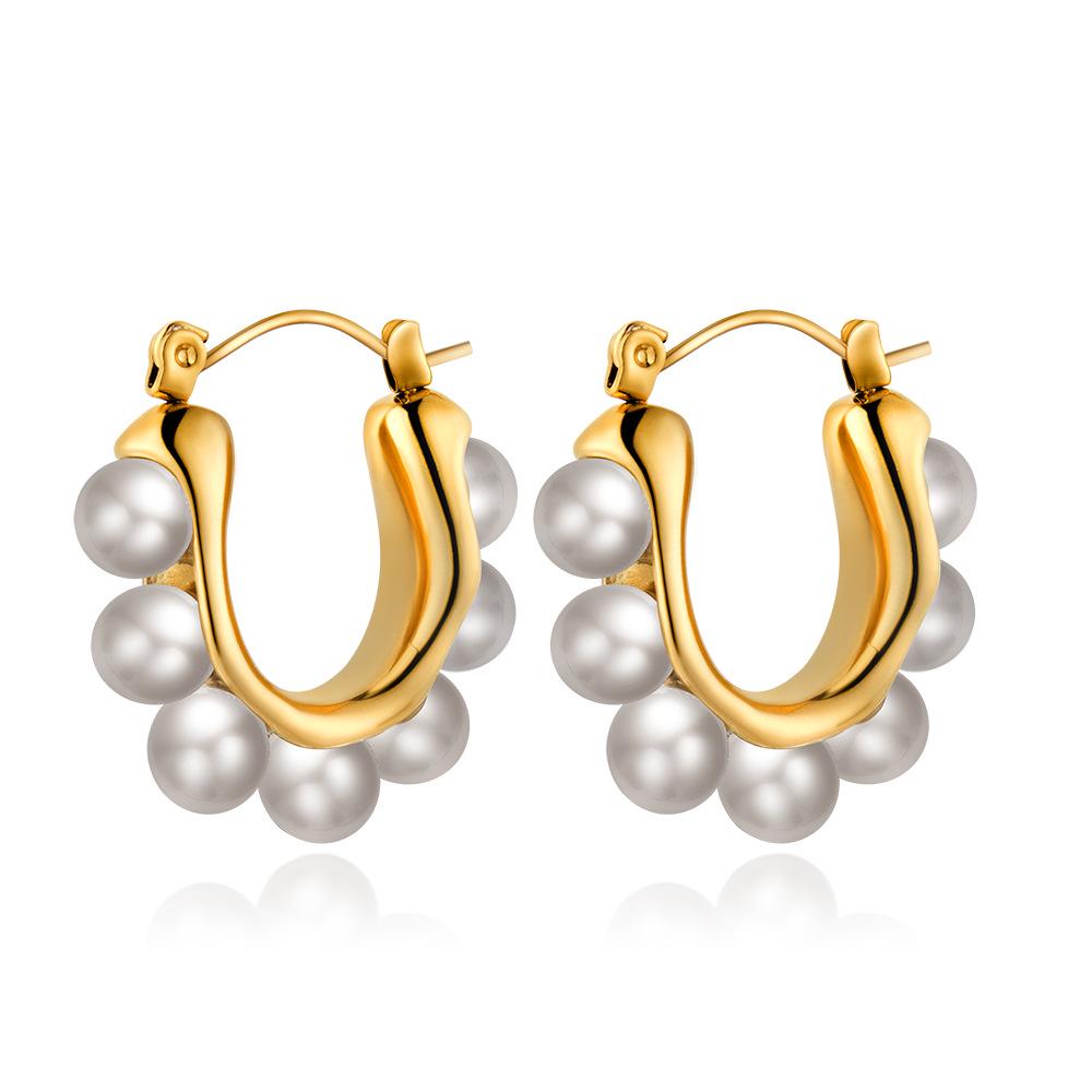 Trendy European & American 18K Gold Pearl Earrings: Niche Design in Stainless & Titanium Steel