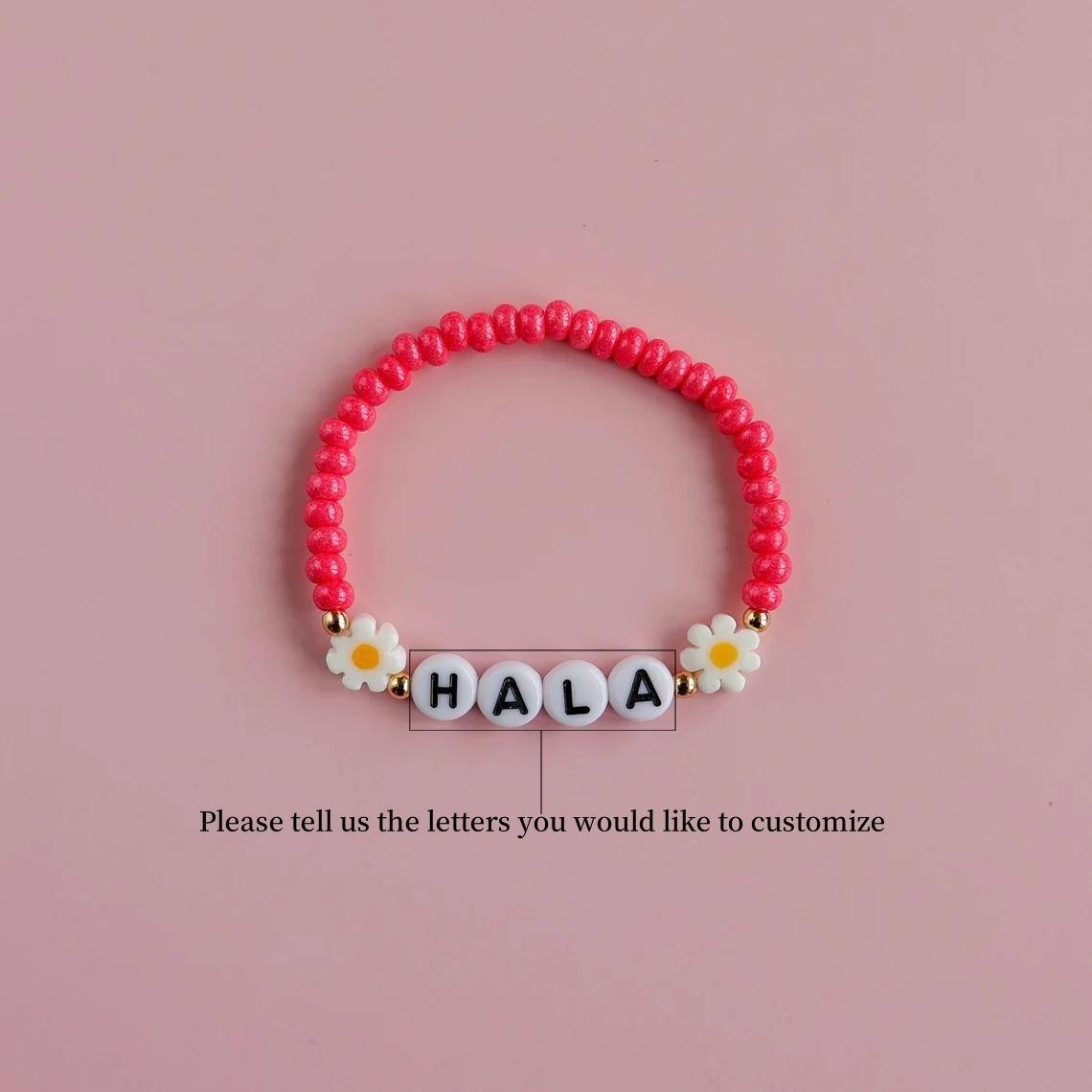 

Vlen Custom Name Letter Bracelet Daisy Bracelet Colorful Beads Pulseras Personalized Boho Jewelry Gift for Friends Family leave your text червоний