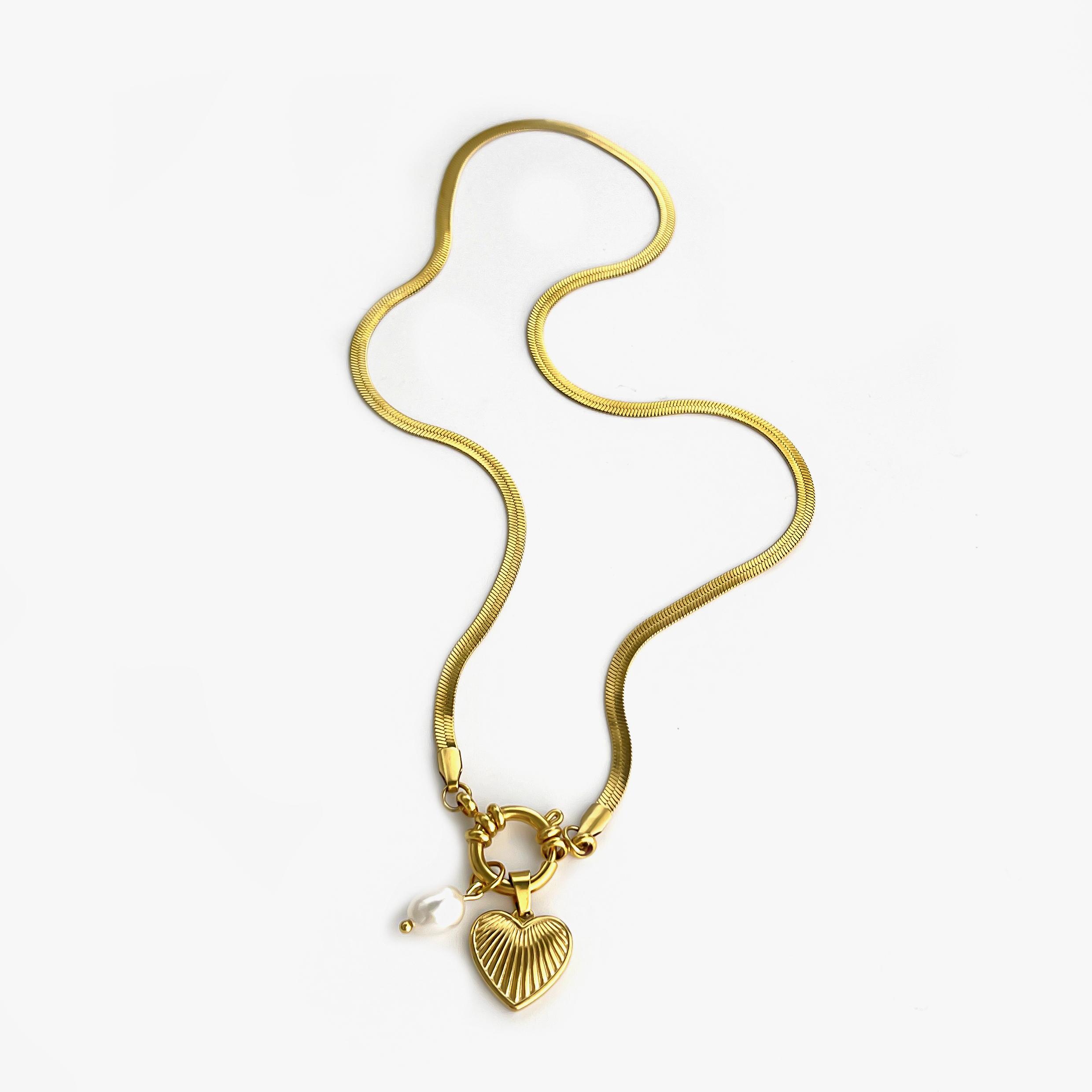 

GHIDBK Minimalist Starfish Stripe Conch Scallop Shaped Pendant Necklace for Women Waterproof Trend Jewelry Summer Beach Party