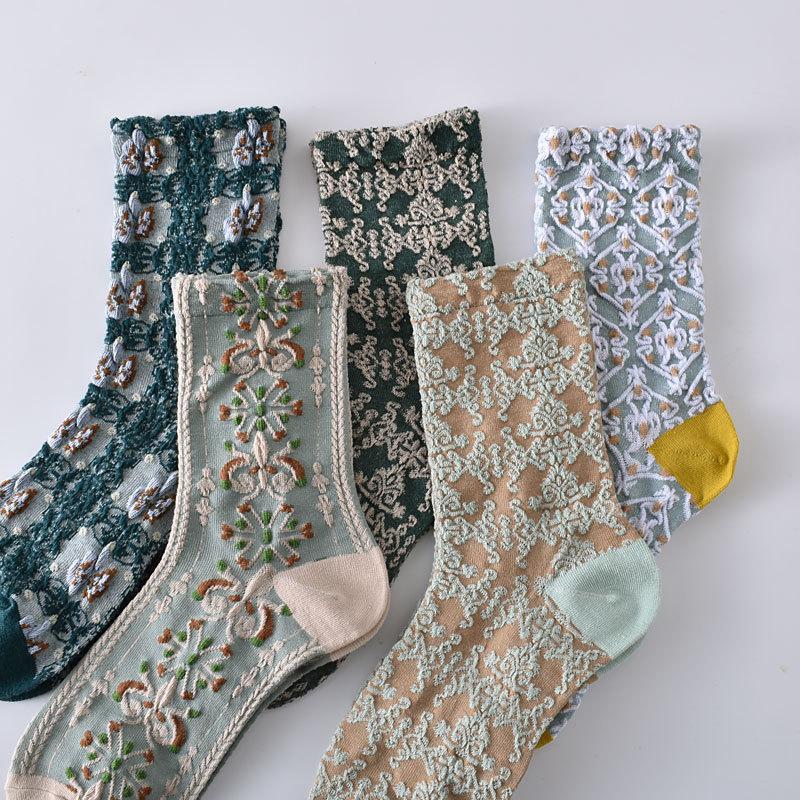 5 Paare/ Los Traumähnliche Damen Socken Harajuku Retro Stickerei Frühling 3D Strickerei Blumen Geprägter Druck Lolita Weihnachtsgeschenk