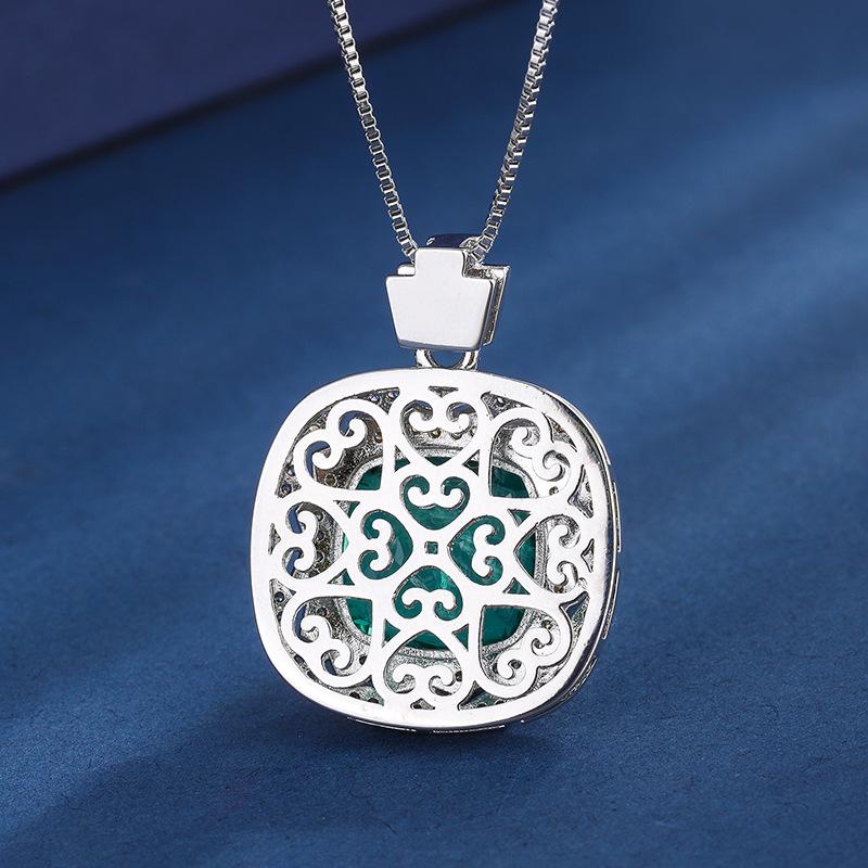 Jewelry Copper Bottom Gold-Plated Imitation Grandmother Green Fat Square 14 * 14 Color Separation Electroplating Pendant Necklace Female