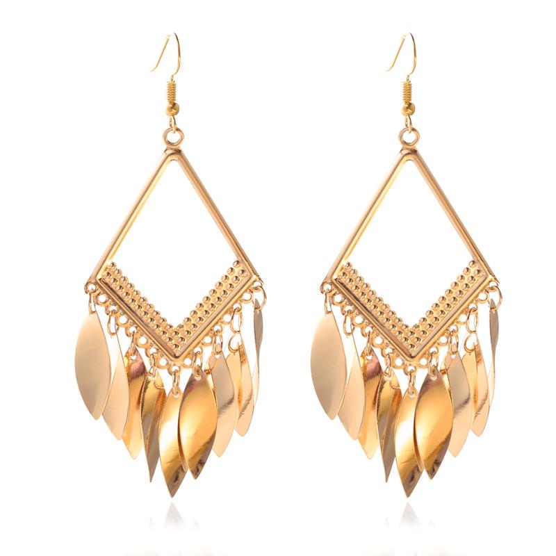 Women's Simple Fashion Long Drop Water Leaf Fringe Earrings