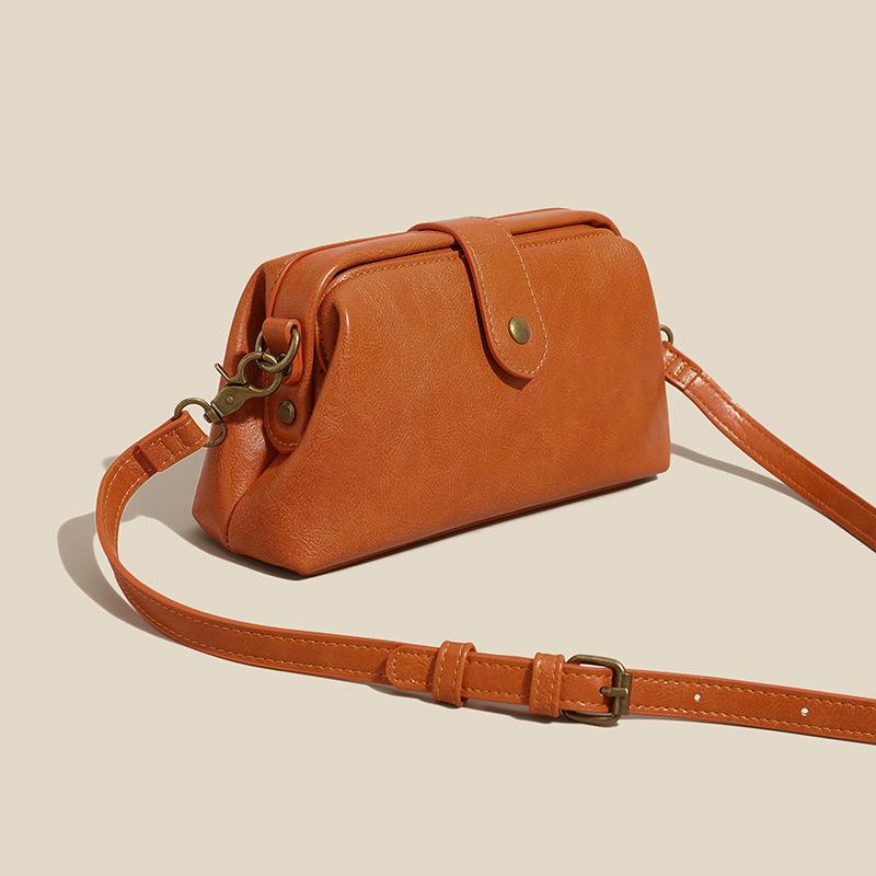 Soft leather women's crossbody bag new elegant modern high-end gold mouth shell bag retro clip bag