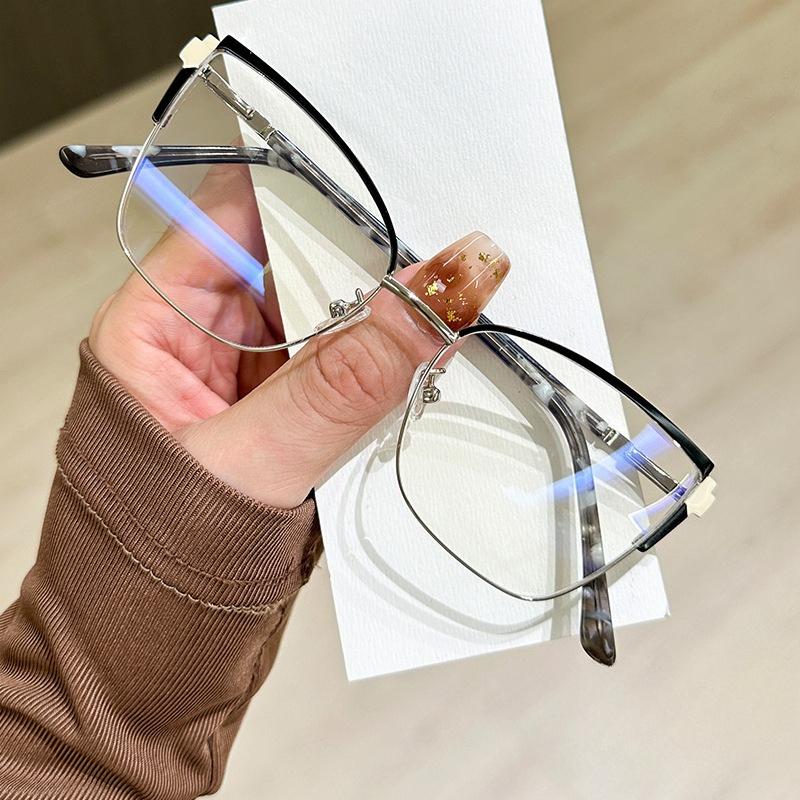 New Cat Eye Glasses Frame Ladies Anti-blue Light Glasses Fashion Metal Eyeglasses Computer Goggles