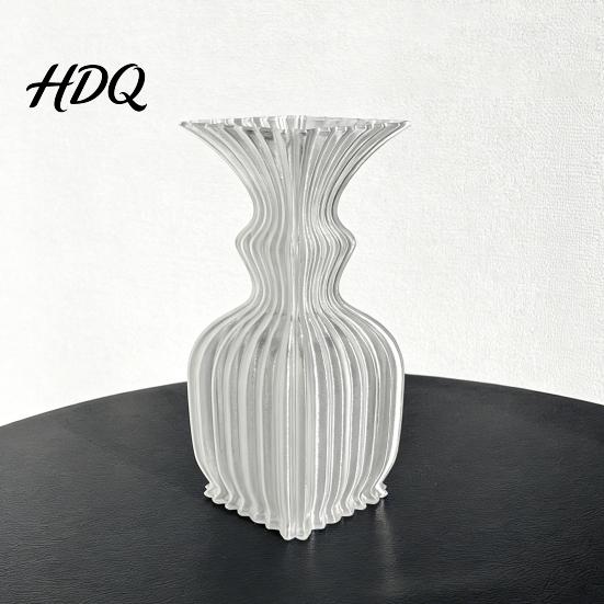 Modern Flower Vase for Balcony Vintage Hydroponic Vase 3D Printed Vertical Ridged Curvy Minimalist Creative Planter Garden Sculptural Tabletop Decor