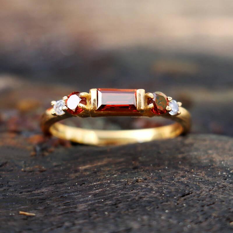 Huitan Versatile Women Gold Color Ring Thin Accessories Inlaid Bright Red CZ Elegant Wedding Party Versatile Jewelry Lady Gift