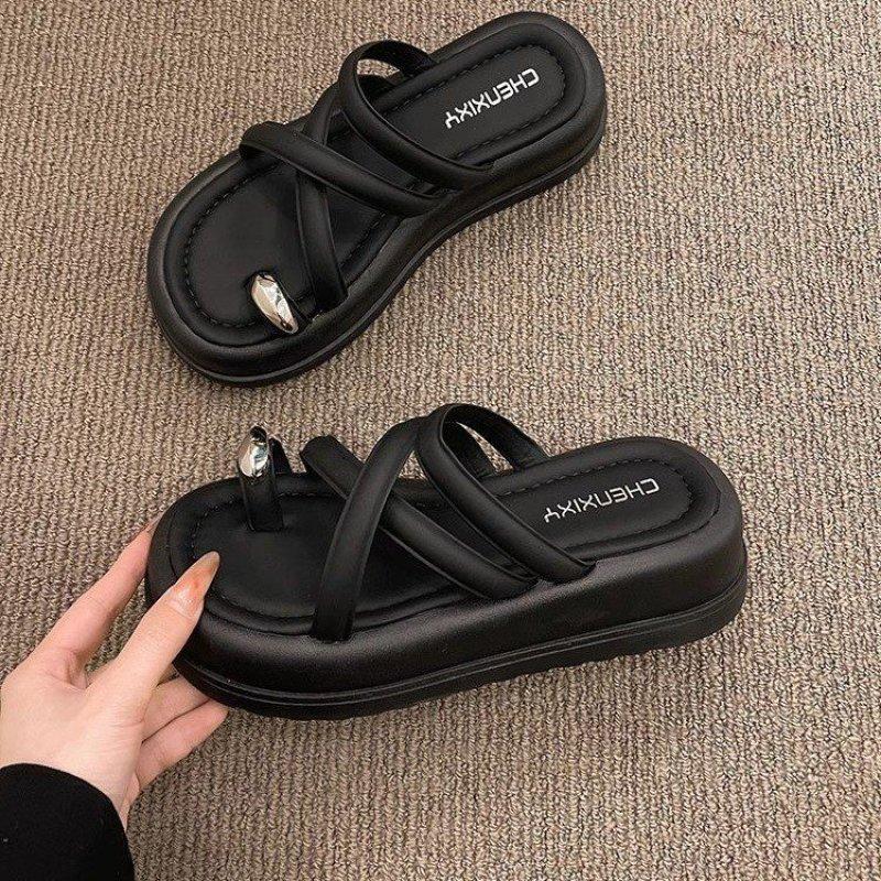 Summer cool slippers women wear new thick-soled heightening small beach shoes high-end set toe half slippers