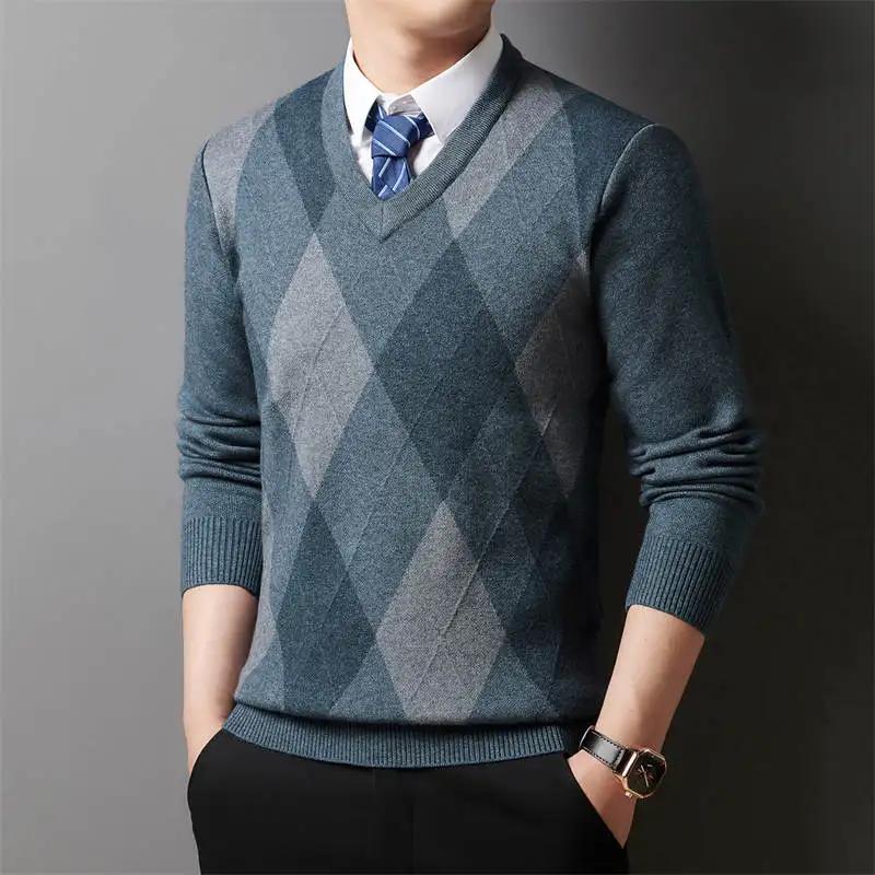 Winter Warm Men's Plaid V-neck Long Sleeved Sweater Knitted Sweater Fashion Casual Versatile Top