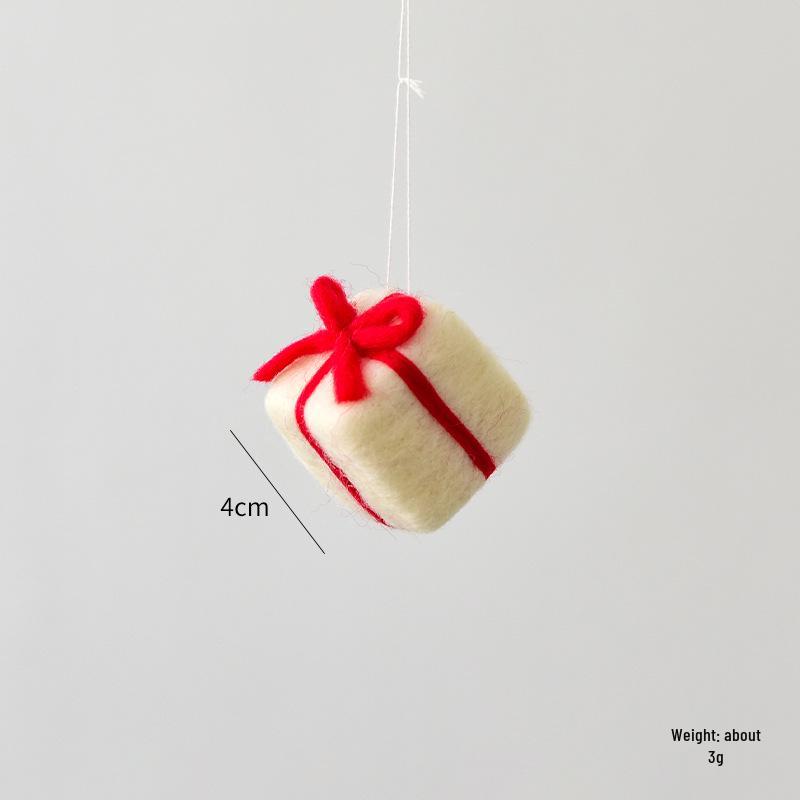 Christmas Festival Snowflake Pendant: Felt Gingerbread Cartoon Ornament