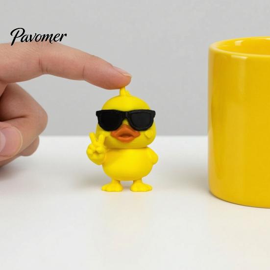 Lustige Auto-Armaturenbrett-Dekoration 3D-gedruckte gelbe Entenfigurine, Statue mit lebendigen Ausdrücken, Schreibtisch-Ornament für das Büro, niedliche Miniatur-Ornamente