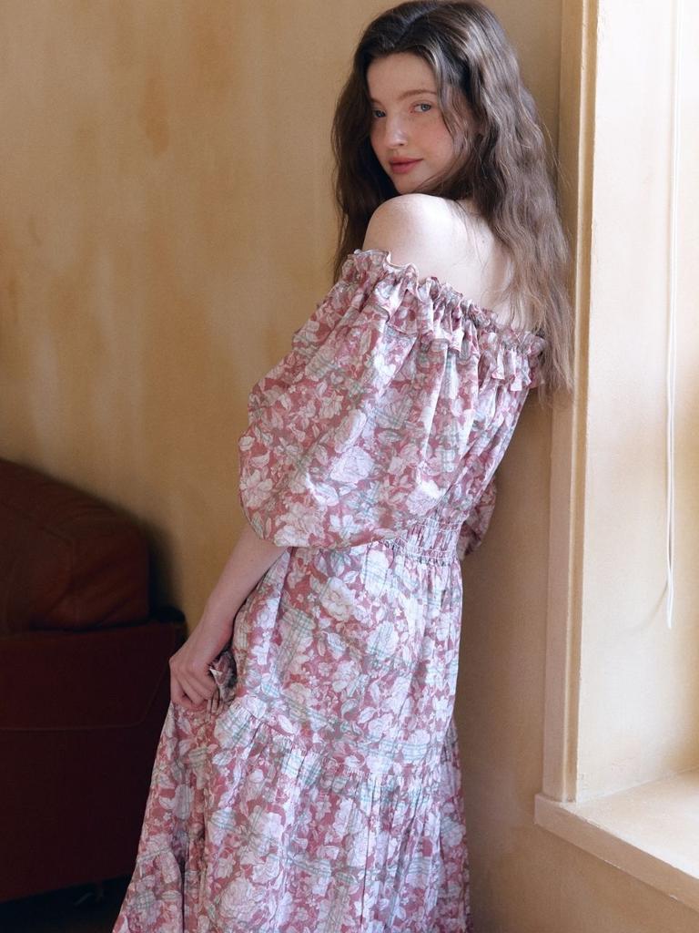 FABRICSEOUL Flower Can Off Shoulder Long Dress_Pink
