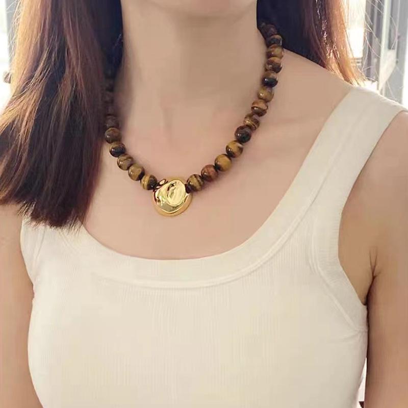 Luxury Tiger Eye Beaded Necklace with Metal Pendant