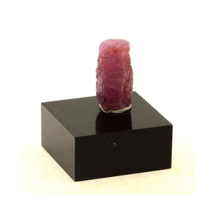 Pierres et Minéraux. Rubis. 8.6 ct. Kiteto District, Manyara Region, Tanzanie.