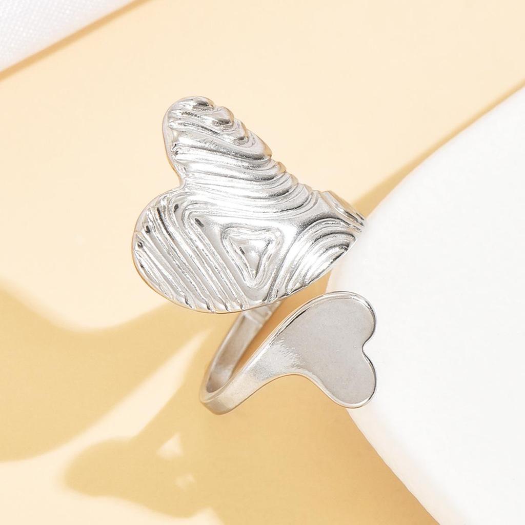 European & American Chic Asymmetrical Heart Stainless Steel Ring - Retro Geometric Texture for Women