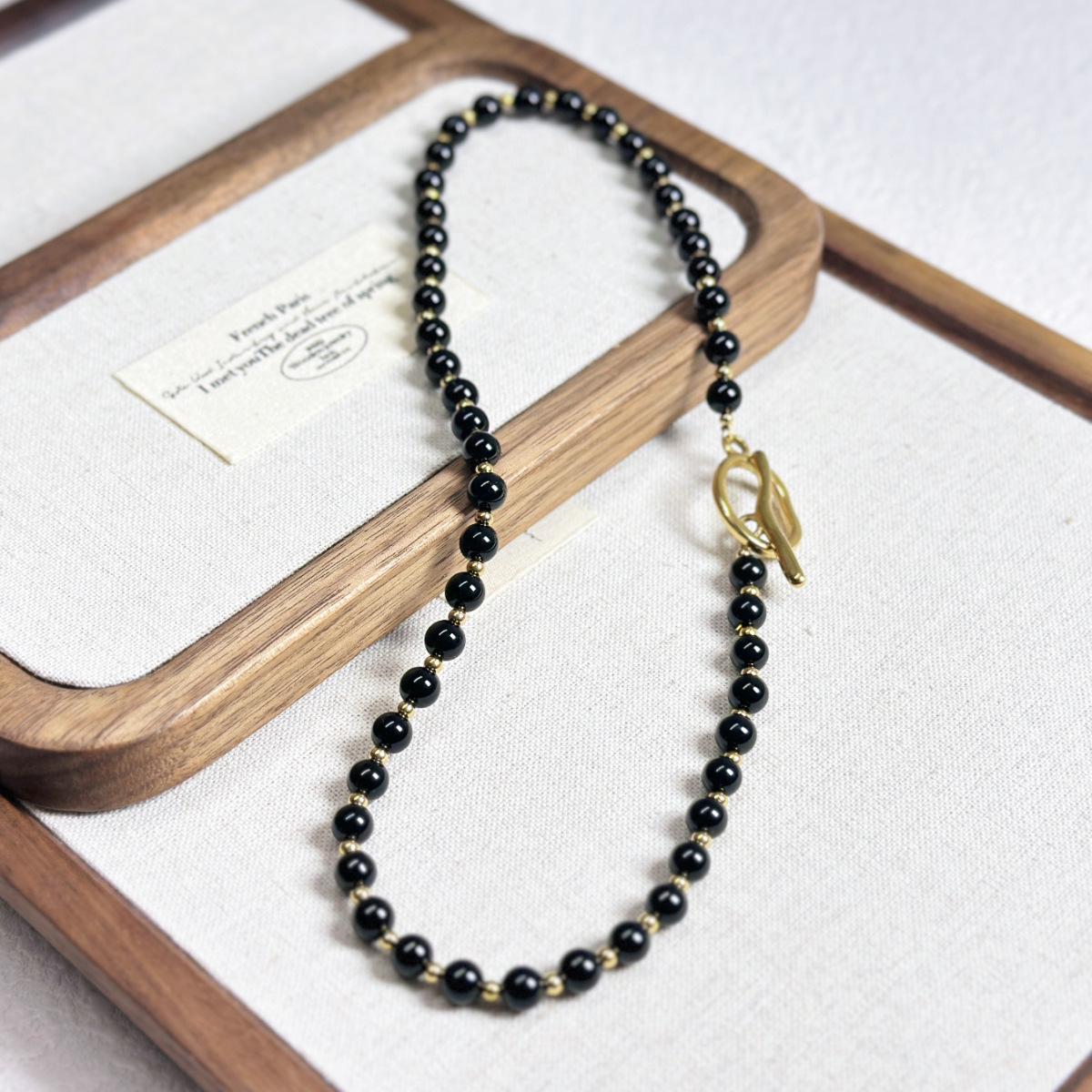 Элегантное ожерелье из бусин тигрового глаза и меланита с застежкой-карабином из нержавеющей стали - Модное ожерелье на ключицы