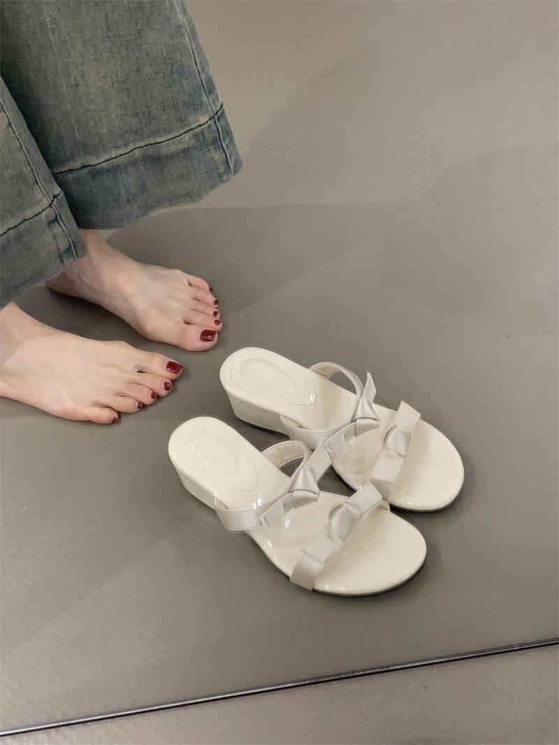 

French word with wedge sandals women s summer wear 2025 new gentle evening breeze bow with skirt cool slippers 35