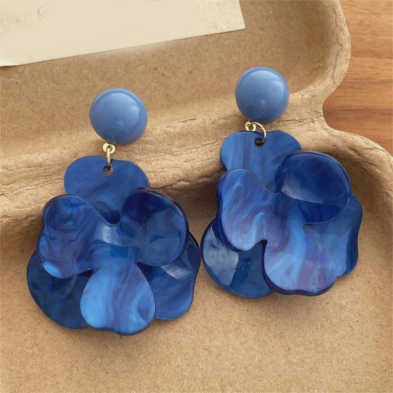 Elegant Flower Earrings Women Pendant Earrings Comfortable Wear Ear Jewelry Suitable for Daily and Formal Occasions Wear