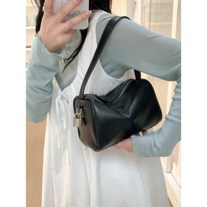 Hand Carry Pillow Bag Niche Summer New Shoulder Small Square Bag Soft Leather Handbag Women