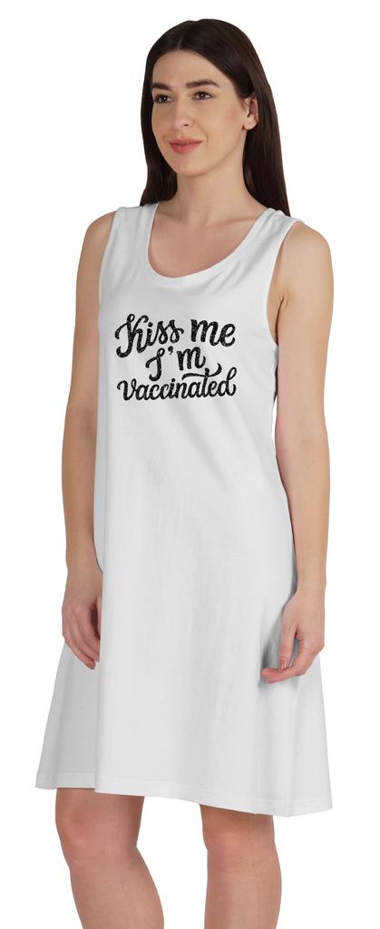 Inkmeso Kiss Me I  M Vaccinated T-shirt Funny Pro Vaccine Summer Scoop Neck
