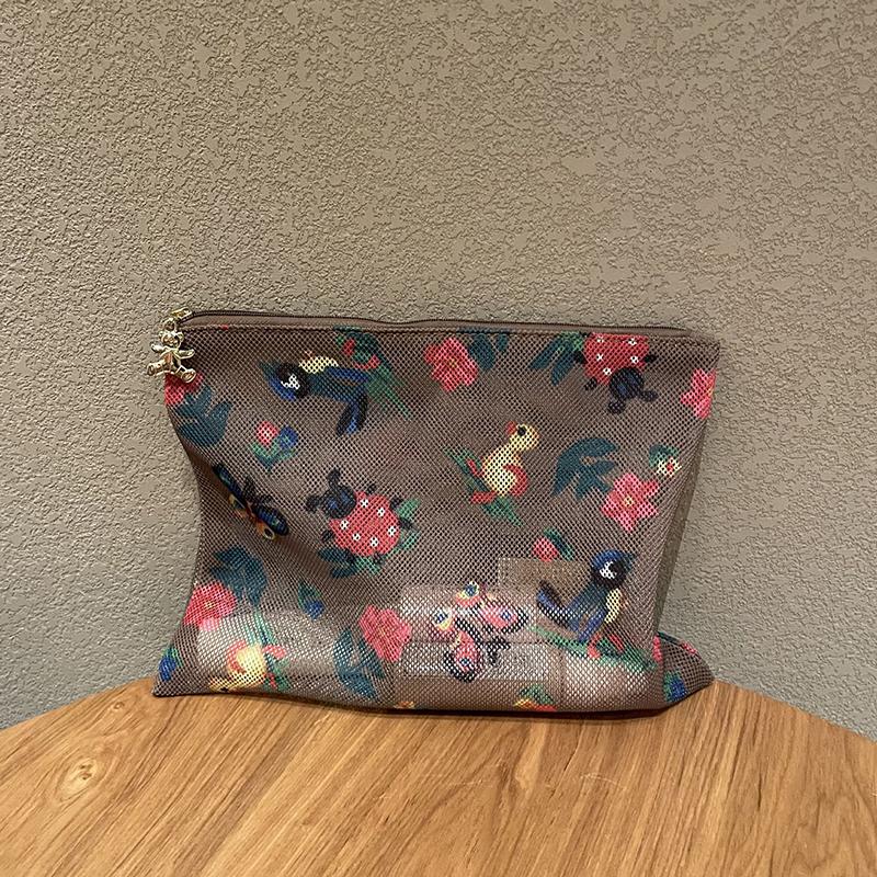 Vintage Japanese Style Cartoon Printing Large Capacity Makeup Storage Bag With Wash Bag Facility Cosmetic Bag For Travel