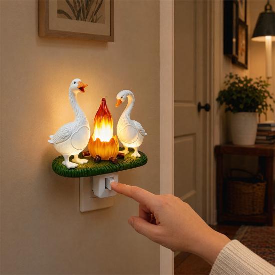 Goose Campfire Night Light, 3D Small Electric Faux Flame Flicker Light, Battery Operated Bedside Light for Nursery, Dorm Decor