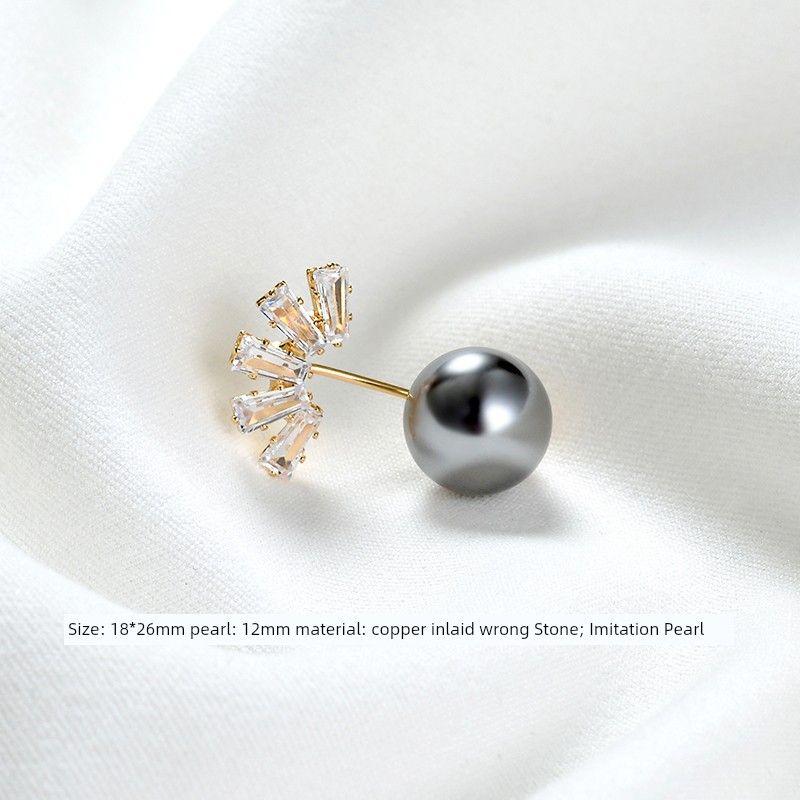 

Brooch Anti-Exposure Net Red Small Pin Waist-Tight Handy Gadget Women s Pearl Collar Pin Buckle Cardigan Fixed Clothes Ornament Peacock (Gray Pearl)