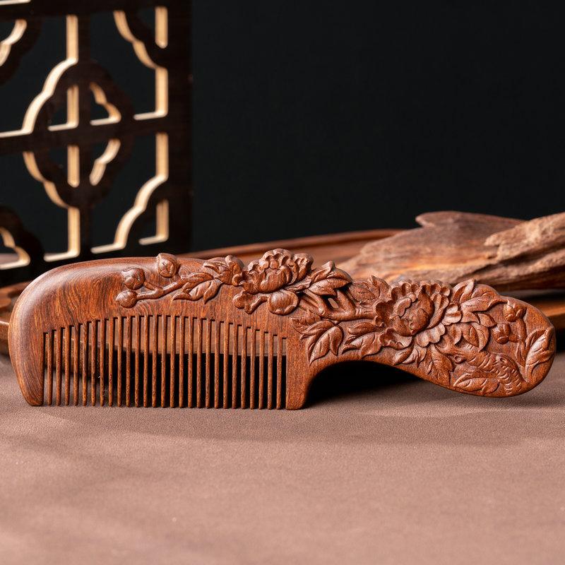 Naturlige sandeltrekammer Massivt tre Utsøkt utskjæring Lotus-kam Antistatisk skjeggkam Håndverk Hårstyling Gave's gave