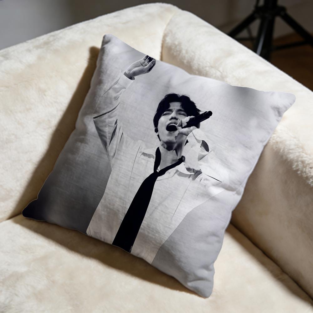 Housse de coussin Ddimash Kudaibergened Chaude Housse de coussin décorative douce Convient pour la chambre à coucher le canapé la voiture le voyage