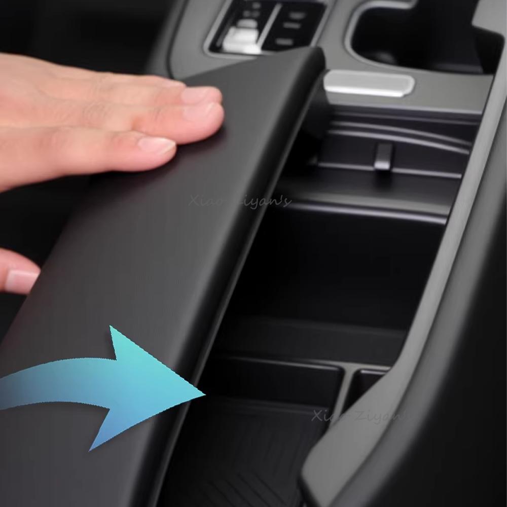 For Chery Tiggo 8 PHEV CSH 2025~2027 2026 Car Armrest Storage Box Lower Storage Box Wireless Charging Pad Interior Accessories