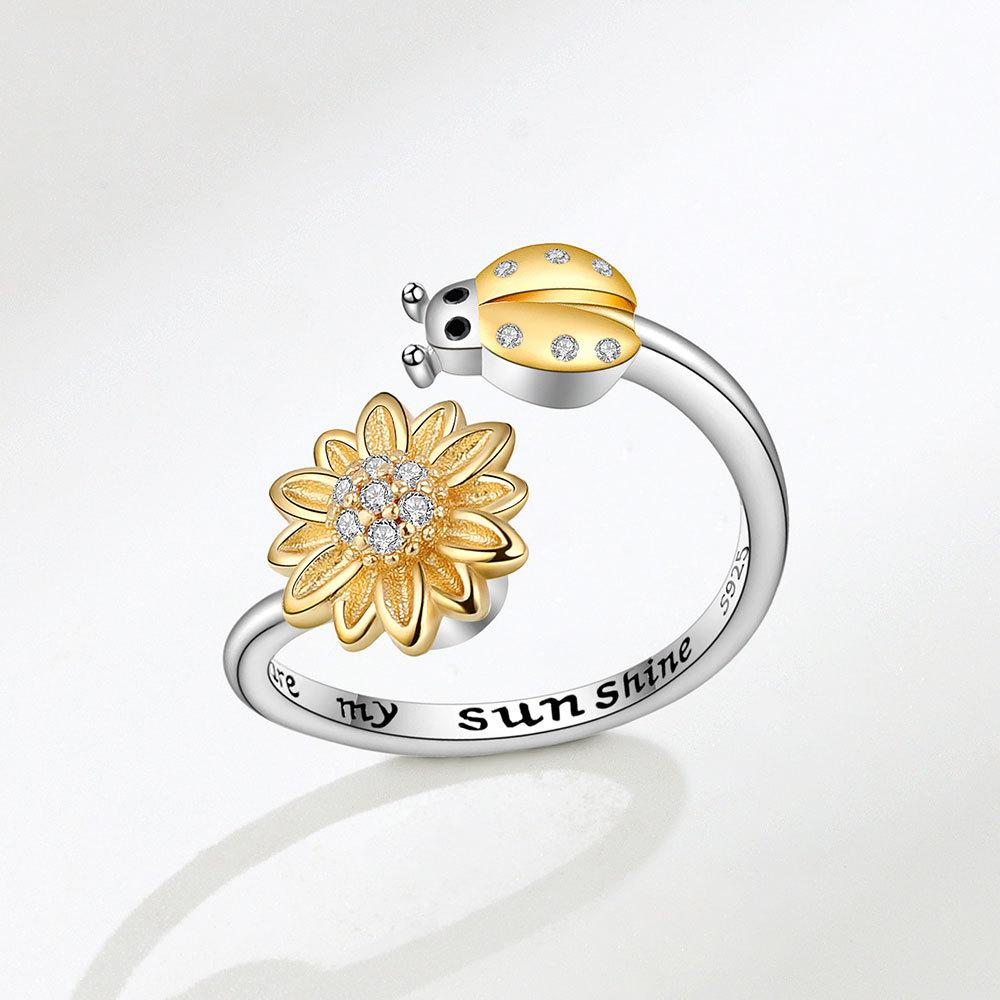 Shining Luminous Creative Rose Rotating Ring Female Delicate and Elegant Gift for Good Friends Fine Workmanship Jewellery Current Fashion Trends