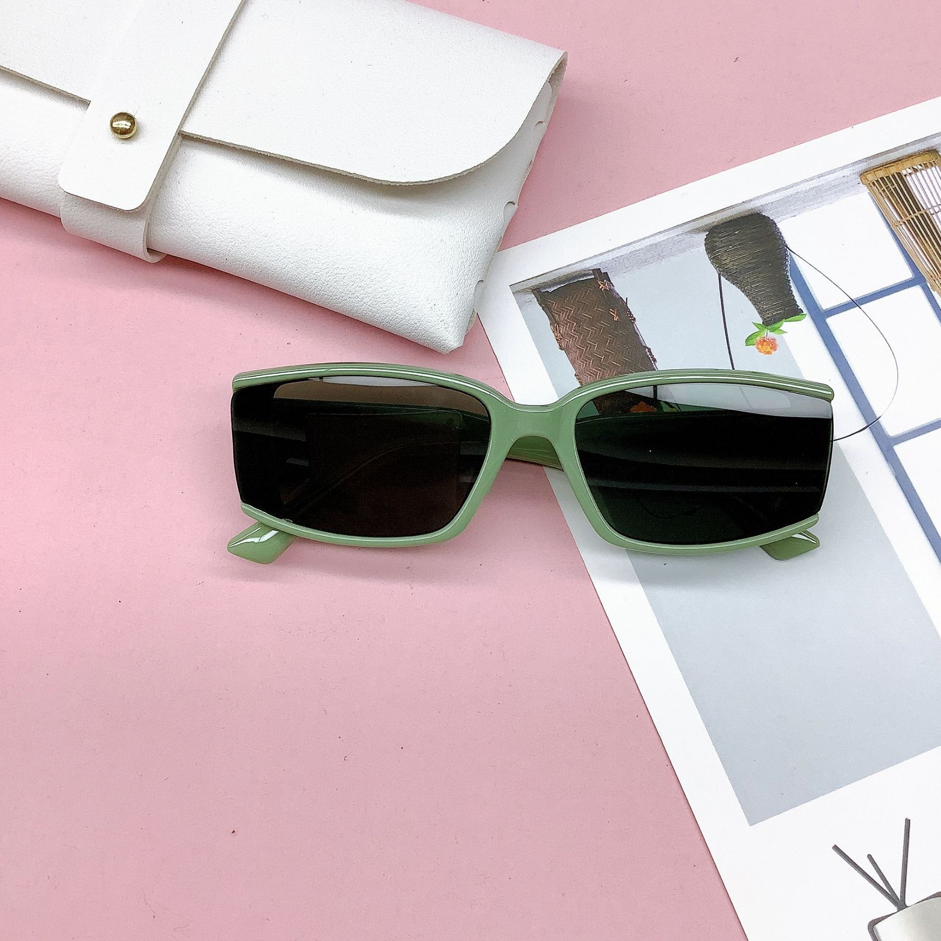 

Винтажные модные детские солнцезащитные очки в маленькой коробке, милые пляжные вогнутые очки для девочек, солнцезащитные очки Tide