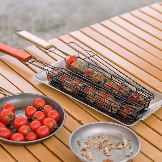 Barbecue Grill Baskets for Meat Vegetables Lockable Grille Rolling BBQ Cage with Wooden Handle Barbecue Net Rack for Shrimp Fish Veggies