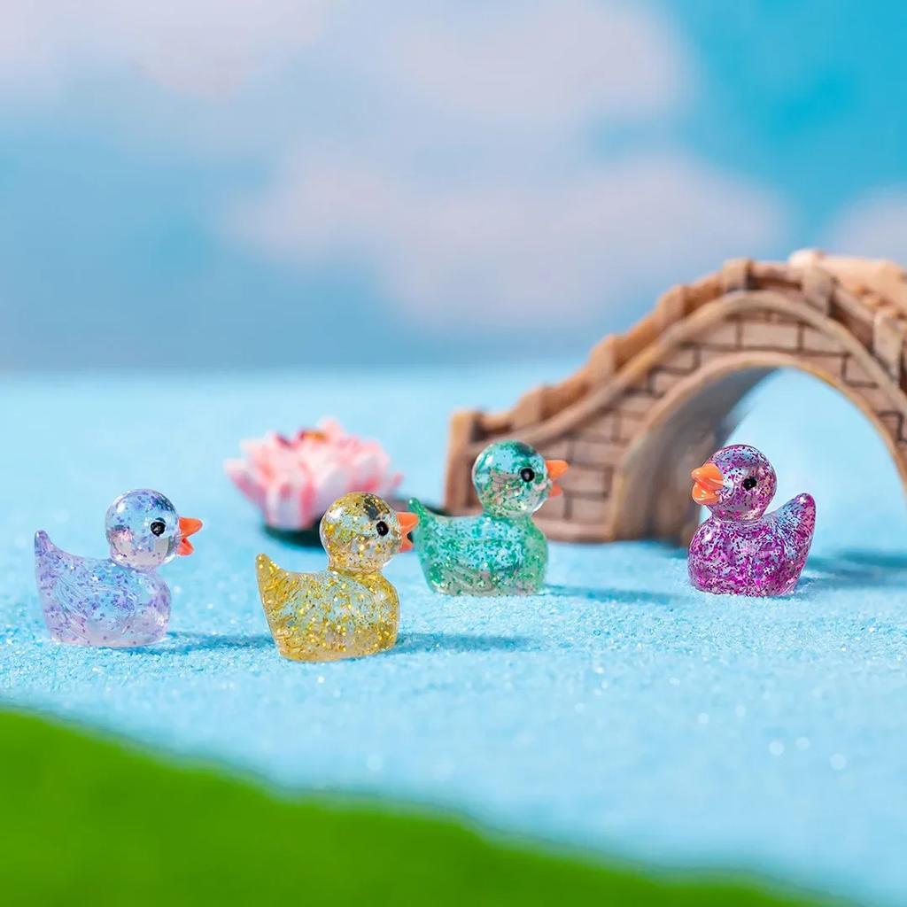 50 Stück Mini-Enten Pailletten Miniatur-Ente Harz Schreibtischdekoration Niedliche Figuren Feengarten Zubehör Heimdeko DIY Puppenhaus
