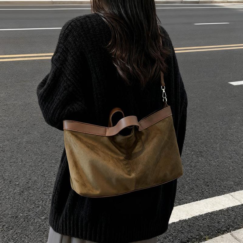 New Retro Crossbody Bag Korean Version Suede Large Capacity Tote Bag Versatile Commuting Casual Shoulder Bag