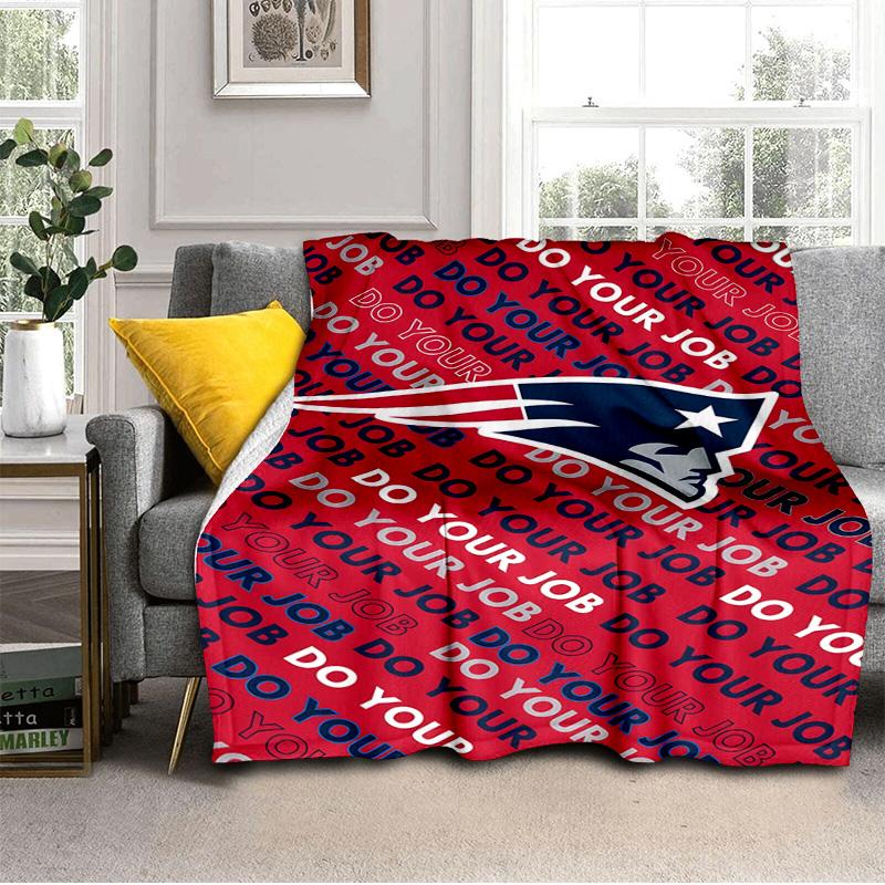 Patriots Team Spirit Blanket Outdoor Flannel Blanket for Camping, Hiking, Garden Parties, Picnic Essentials,gift for family and friends